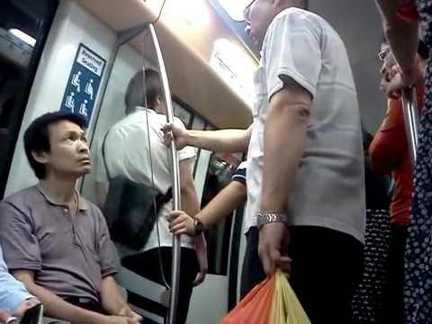 SG uncle staring incident in MRT!
