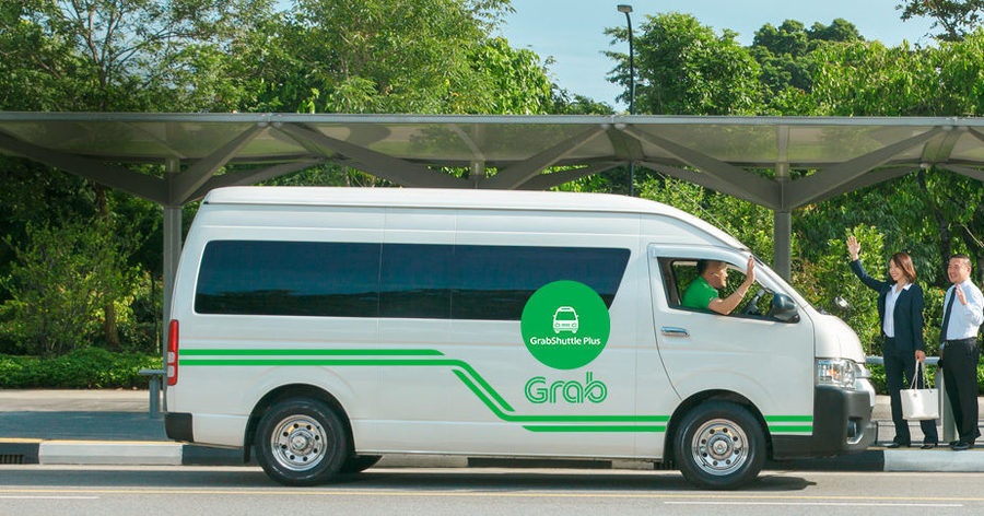 Grab expands its on-demand bus service