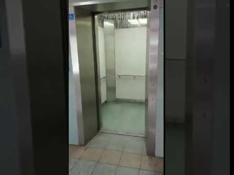 新加坡电梯新功能？进去电梯前需要被清洗一番！