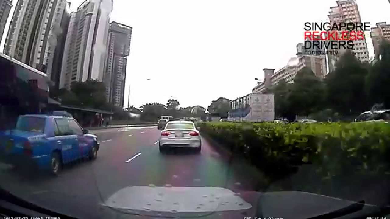 Singapore Vengeful Audi Driver out for blood!
