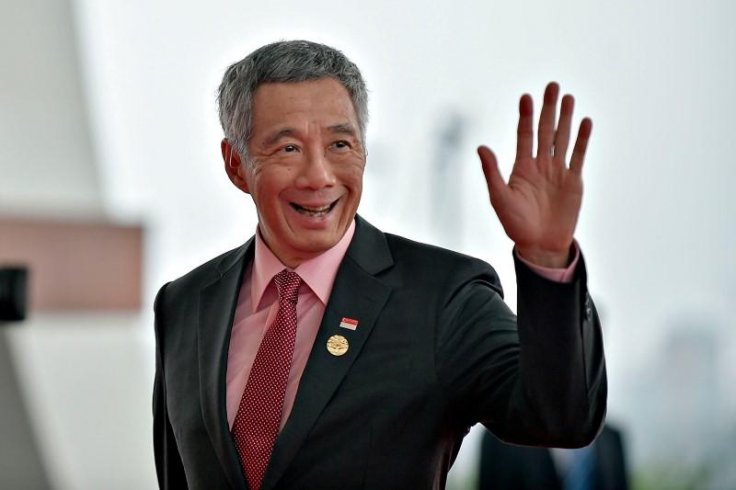 Singapore: Senior residents receive gifts from PM Lee Hsien Loong