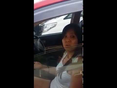 Singaporean Woman insults Malaysian slang after getting in accident!