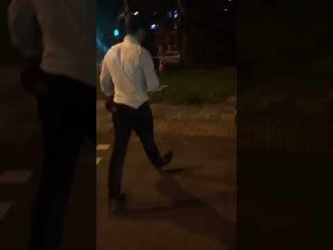 Drunk angmoh refused to pay taxi fare!