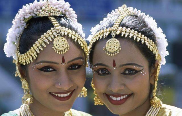 印度女人额头为什么会有一个红点 答案你肯定想不到 Nestia