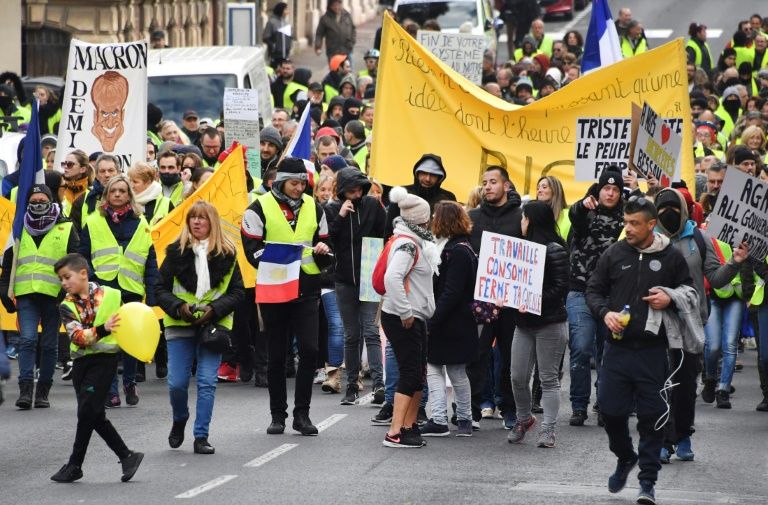 Macron's debate put to test as 'yellow vests' stage tenth protest