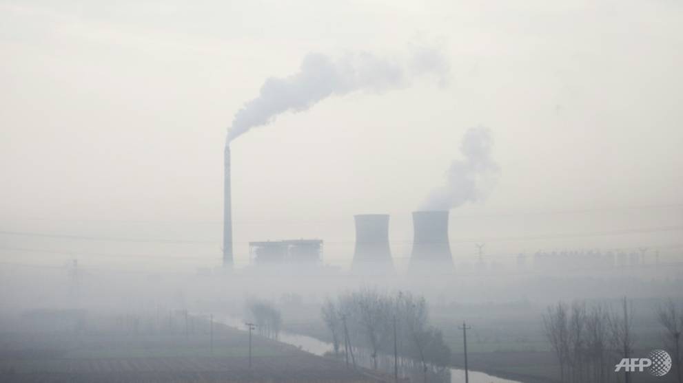China extends pollution clampdown, warns COVID-19 makes meeting targets tougher