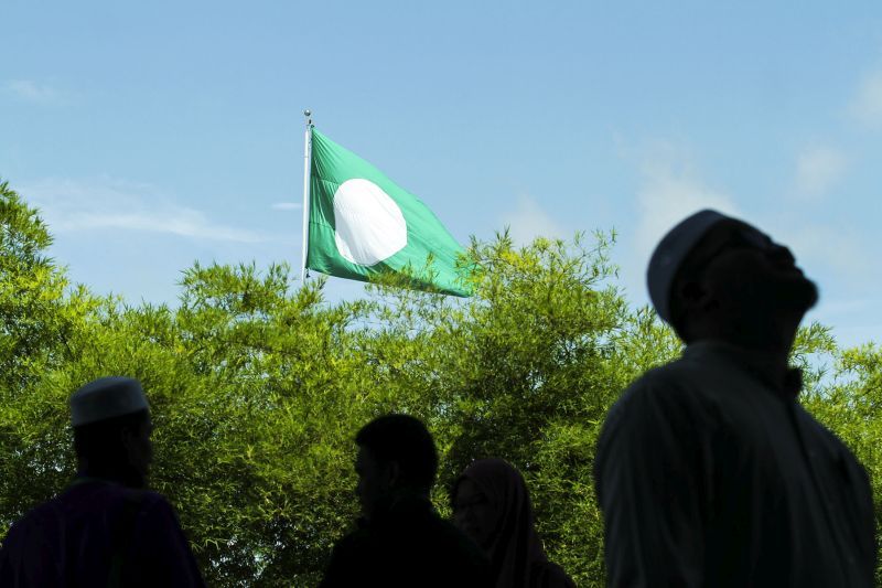 DAP accuses PAS of dancing with extremism in backing call for non-Muslim boycott