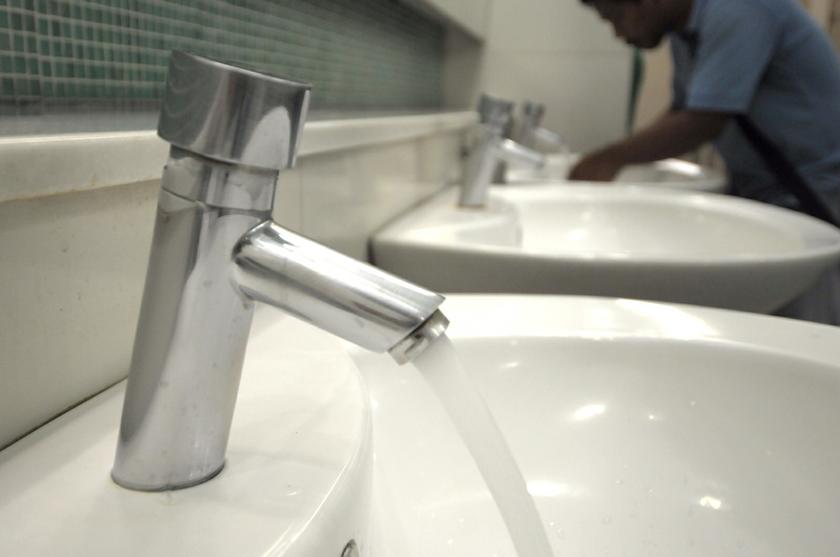 Foul smell at raw water source, 204 areas in Selangor to face supply disruption