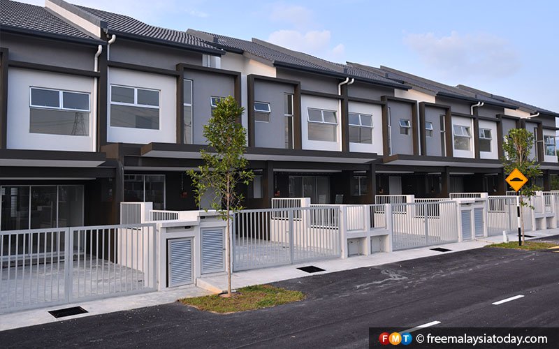 Don’t lower prices for foreigners, house buyers tell Johor
