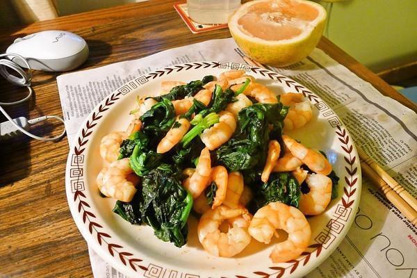 美食推荐：菠菜炒虾仁，麻婆茄子，金瓜鲜蘑海蛎煲，捞汁素什锦