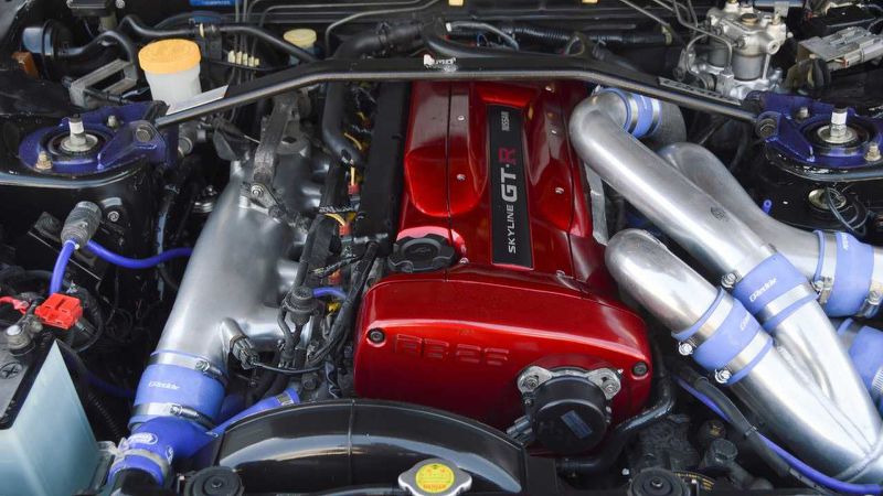 This R32 Nissan Skyline GT-R Has The Twin-Turbo Heart Of An R34