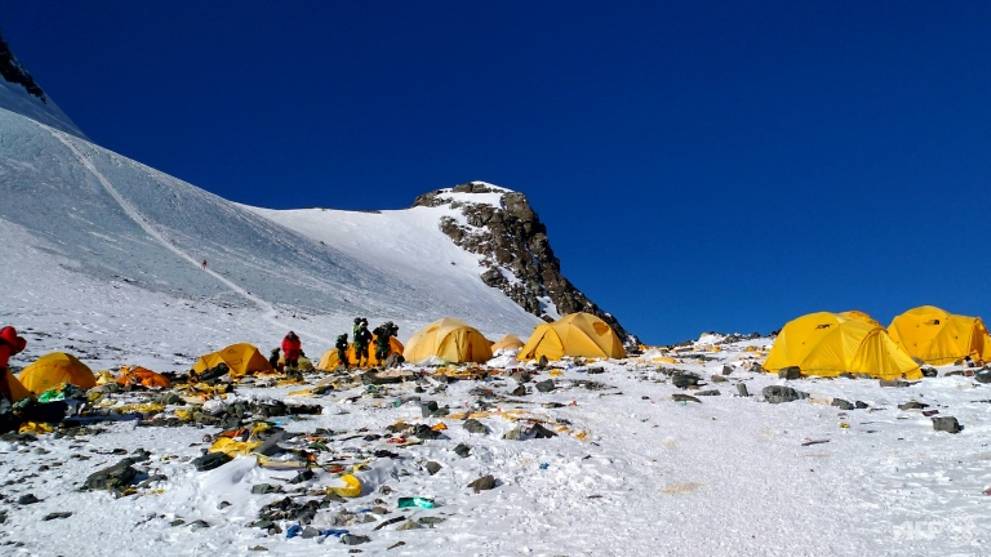 Three tonnes of rubbish collected from Everest