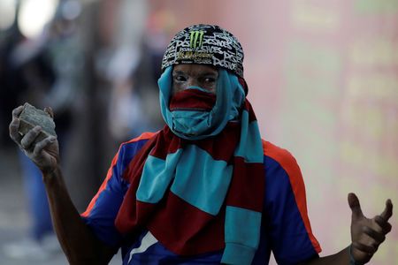 Maduro hangs on as venezuelan protests Peter out