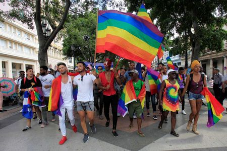 Cuban lgbt activists defy government, hold unprecedented indie pride parade