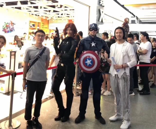 “蜘蛛侠”“美国队长”来了！名创优品与漫威首家黑金店开进广州