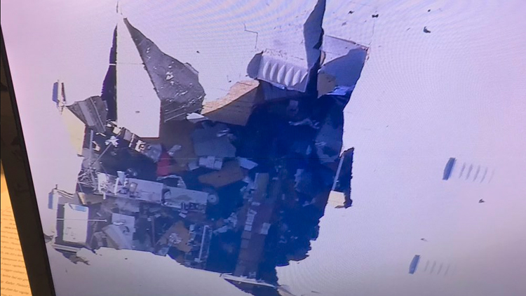 一架F16战机在美国加州坠毁 机上载有武器和油箱