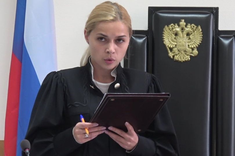 Judge Forced To Resign After Phone Is 'Hacked' And Nude Photo Shared