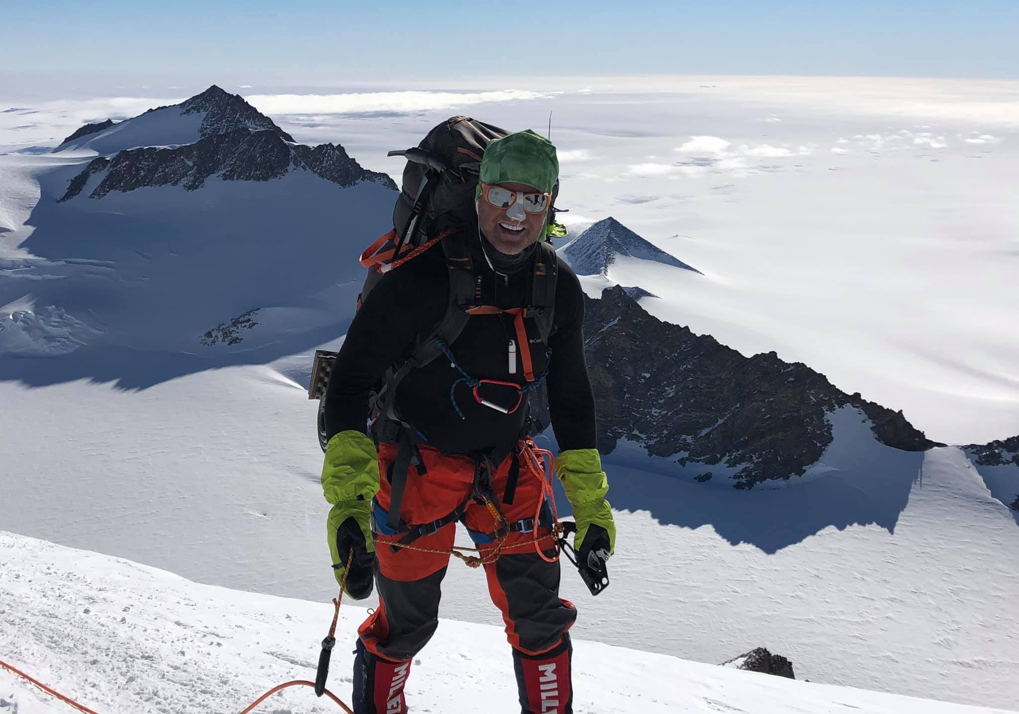 Man Dies Trying To Descend Everest Because The Mountain Was Too Crowded