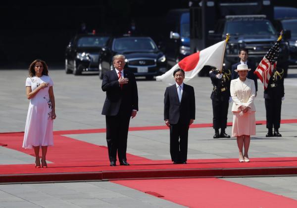 日本德仁天皇会见即位后首位国宾特朗普，晚上将在宫中设宴