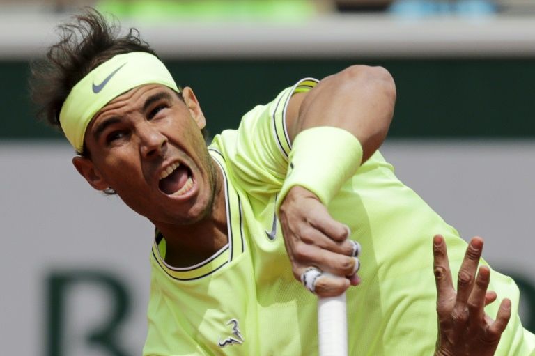 Nadal cruises through at Roland Garros, Wozniacki out