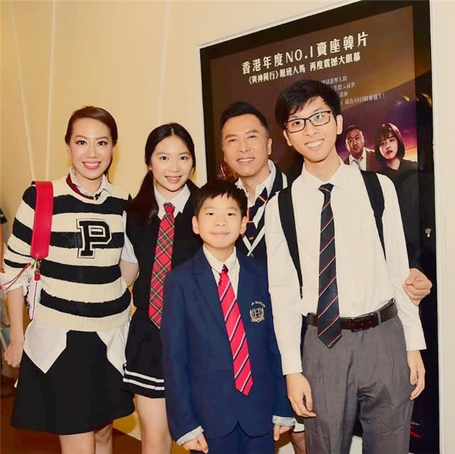 甄子丹前妻梁静慈近照曝光，大儿子甄文焯长相似足爸爸