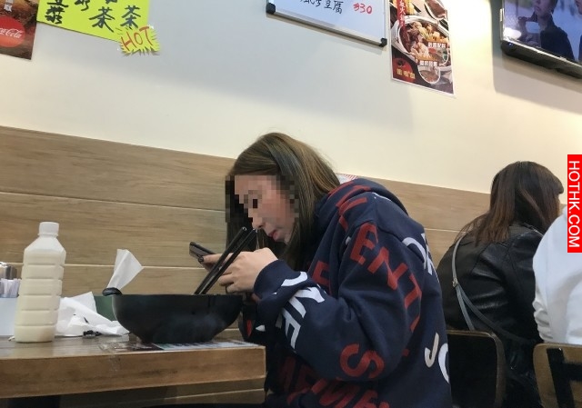 【同1条女唔同价钱】尖沙咀私钟妹扮国泰空姐2万蚊一次