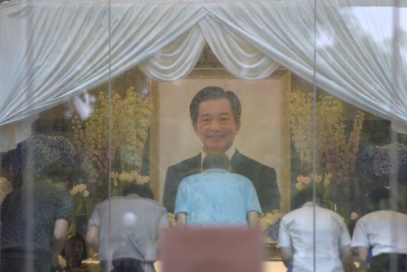 Grand and solemn send-off for IOI magnate Lee Shin Cheng