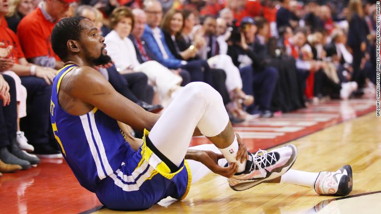 With odds stacked against them, the Golden State Warriors find resolve to win