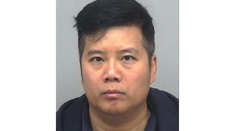 Student Uses Snapchat Filter to Catfish Pedophile Looking for Teen Girls on Tinder