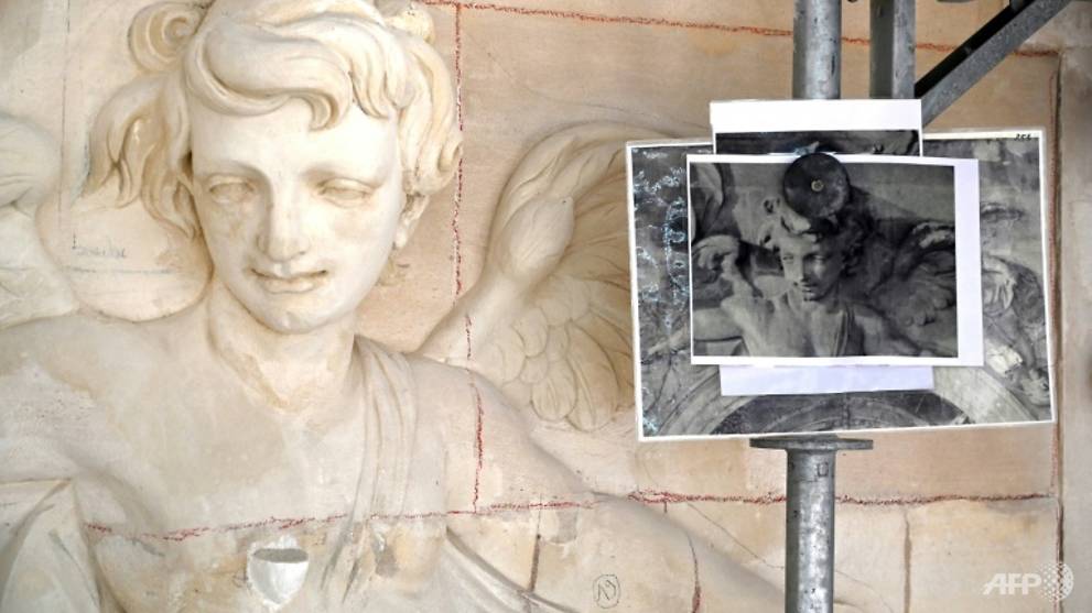 Versailles' Royal Chapel gets painstaking restoration