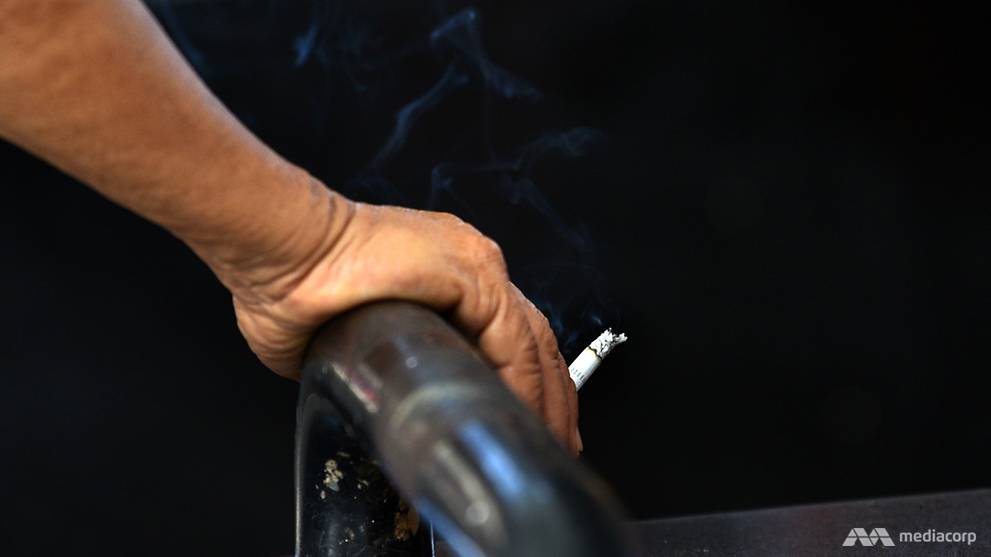 Those who light up at Malaysia eateries to be fined RM250 from next year