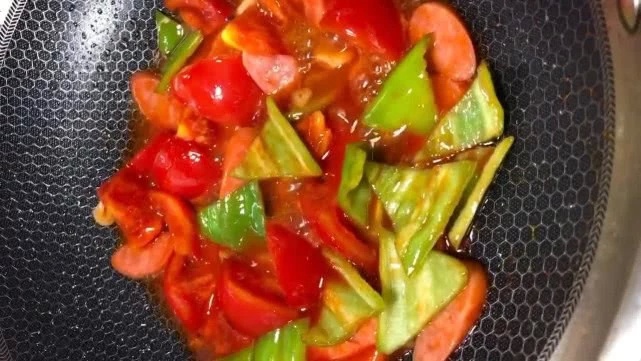 家常版小炒菜花，口味酸甜微辣，营养丰富清香味美，孩子喜欢吃！