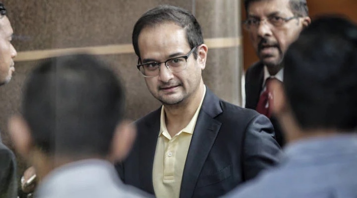 Najib S Stepson Riza Aziz Pleads Not Guilty To Laundering 1mdb Funds Nestia