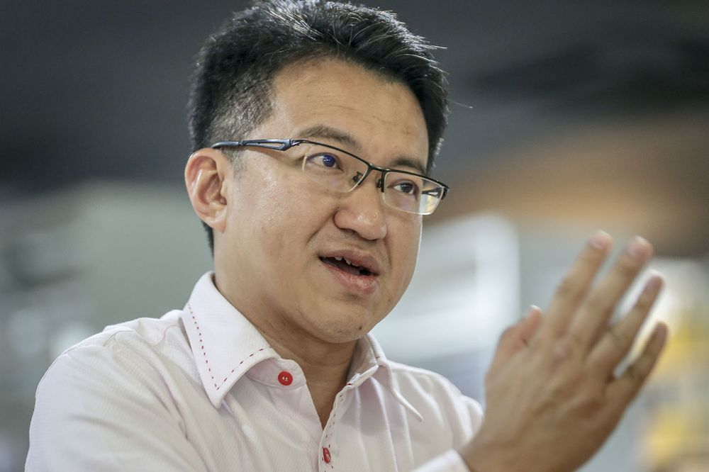 Deputy defence minister’s office lodges police report against blogger