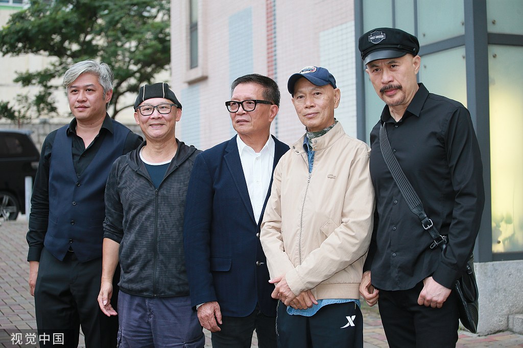 李兆基葬礼举行遗孀心情平复 罗家英杜琪峰等送行