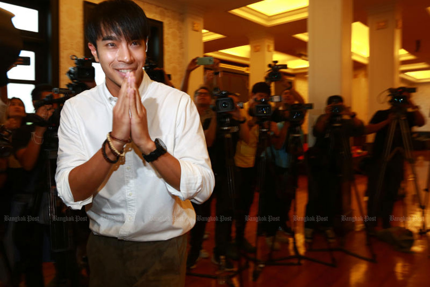 Actress Kwan, actor Typhoon hear charges over 'Magic Skin' reviews
