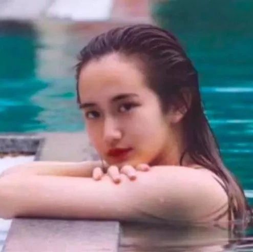 TVB御用坏人，长相凶恶，17岁女儿出水芙蓉撞脸知名女星