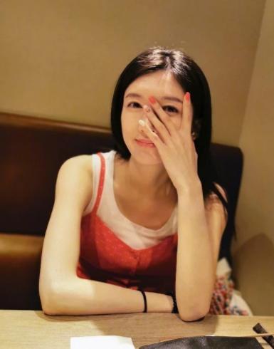 最近火了江疏影的“糖果指甲”，不扎眼还显手白，小仙女爱上了
