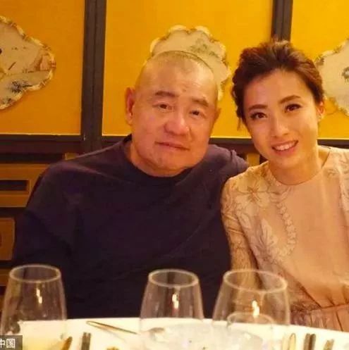 甘比近照摆脱土气，嫁大29岁关之琳前男友成香港女首富