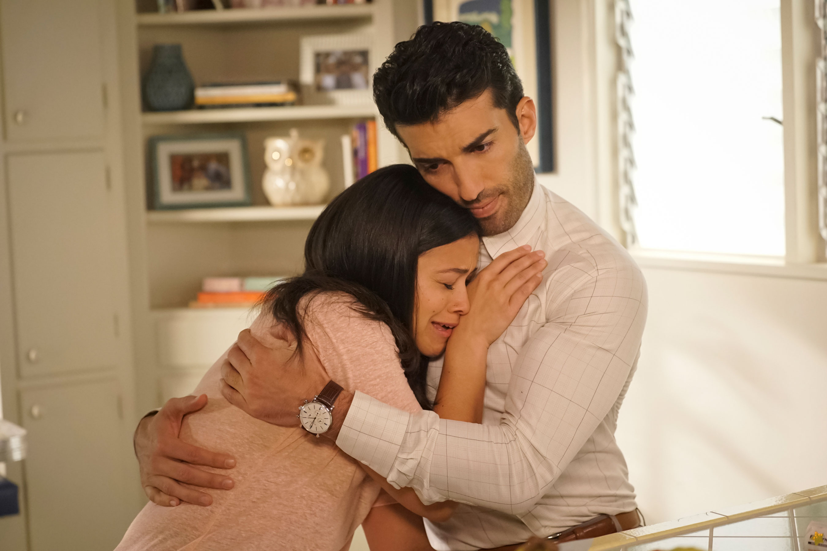 Jane the Virgin recap: 'The past comes back to haunt Jane'