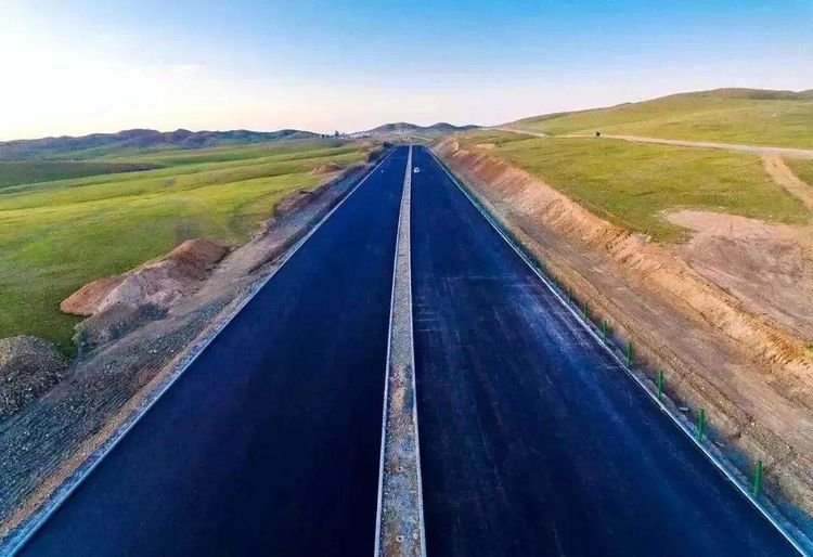 最神秘机场！15万公里跑道已为歼-20备好，美直呼开眼界