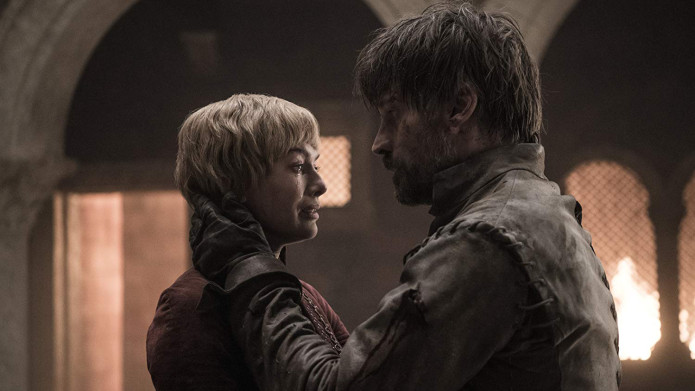 The Game of Thrones Cast Was Booed for Defending the Finale & the Video Is Uncomfortable