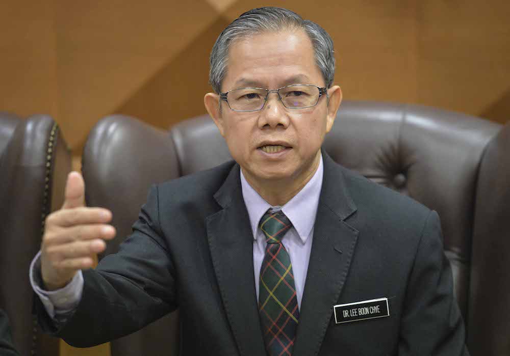 Eight Chinese nationals who travelled with coronavirus patient quarantined at JB hotel