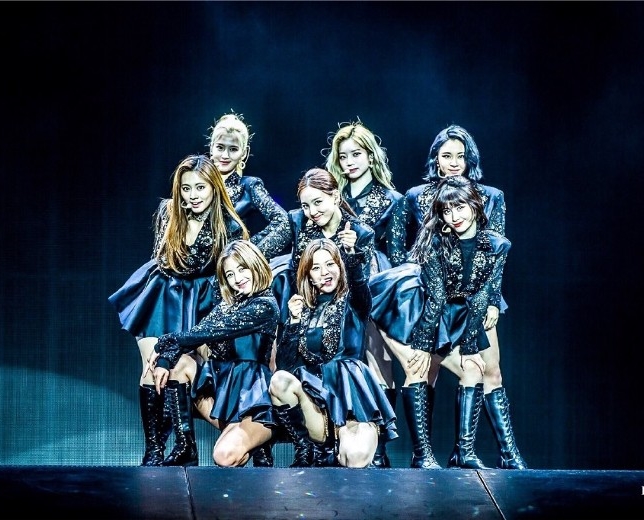 TWICE演唱会首登美国　被嫌弃假唱没热情