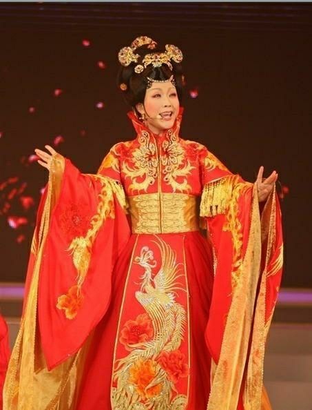 李玉刚怒斥王菲：属于你天后的时代已过，不要再欺骗观众的血汗钱