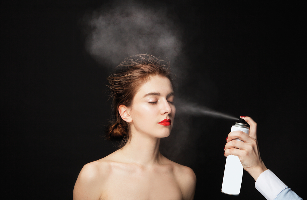 Best makeup tips and beauty products for outdoor photoshoots so that you’ll look great on camera