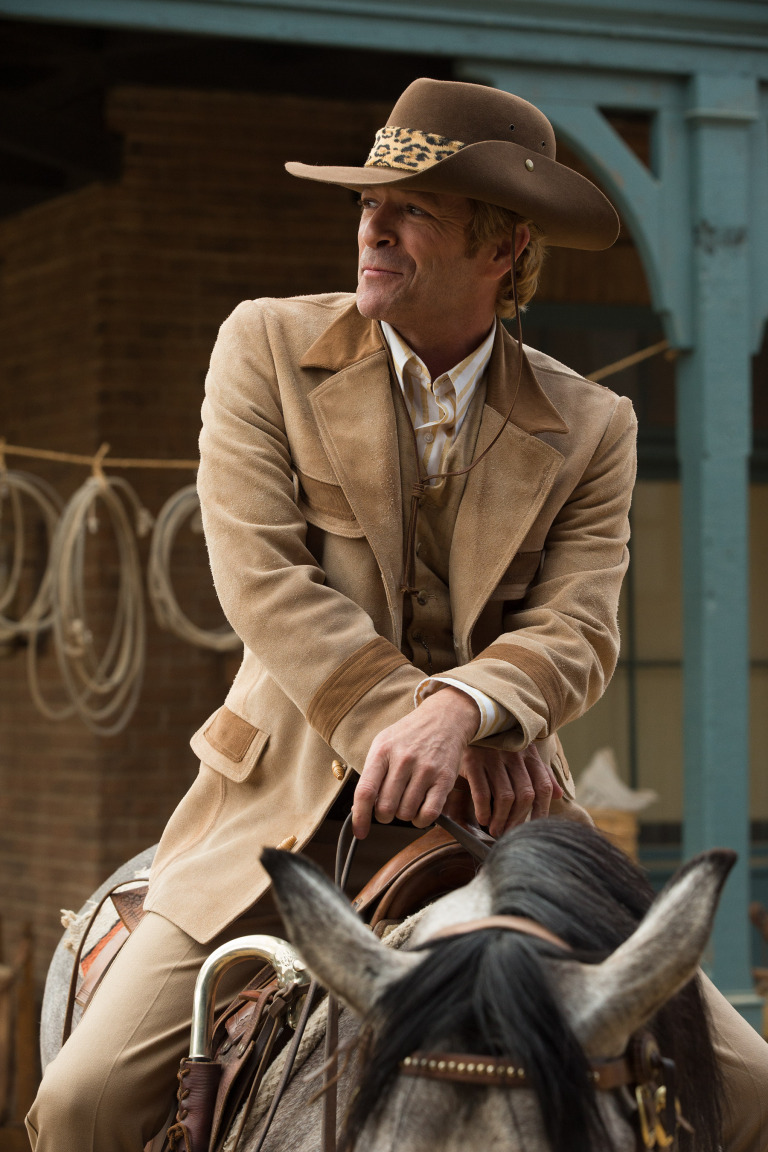See the best '60s fashion from Once Upon a Time in Hollywood