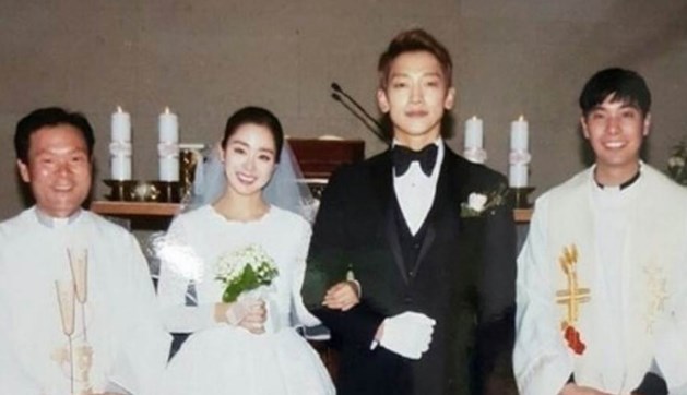 嫁Rain两年更幸福 金泰希私密婚照曝光