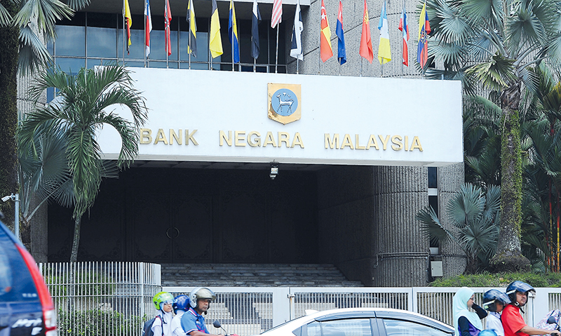 BNM’s decision to maintain OPR provides relief to local banks’ NIM and ringgit