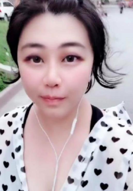 萝莉变大妈的乔碧萝殿下承认花28万炒作，回应：我这人贼欠